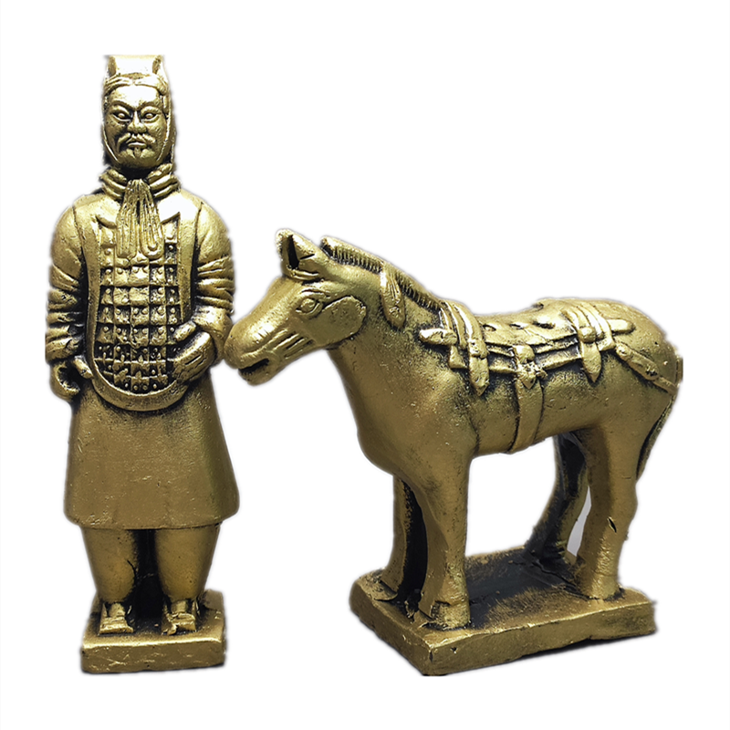 Soldiers, figurines, and pieces of Xi'an Travel, Nian, and Western characteristic handicrafts are sent out to foreigners