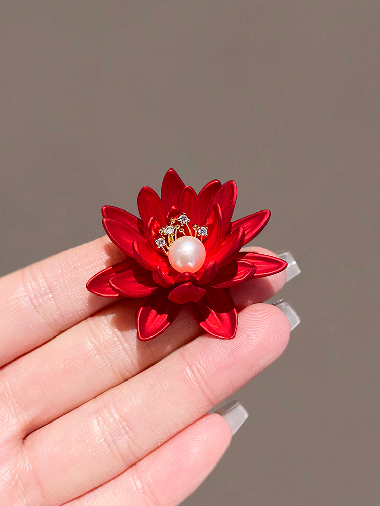 China International Elegant Pearl Flower Breast