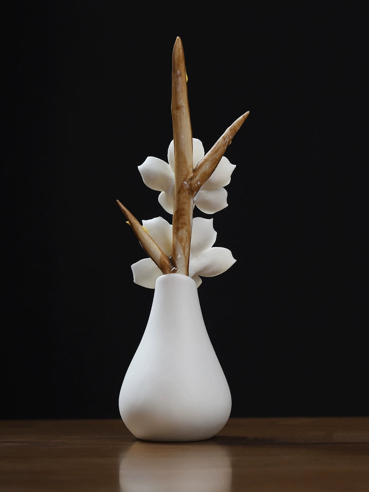 New Chinese-style ceramic handmade plum blossom vase, desktop design, guest flower arrangement, home furnishing, room design