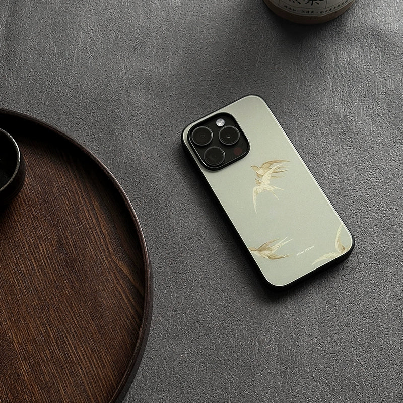 Night Studio Golden Swallow White Phone Case